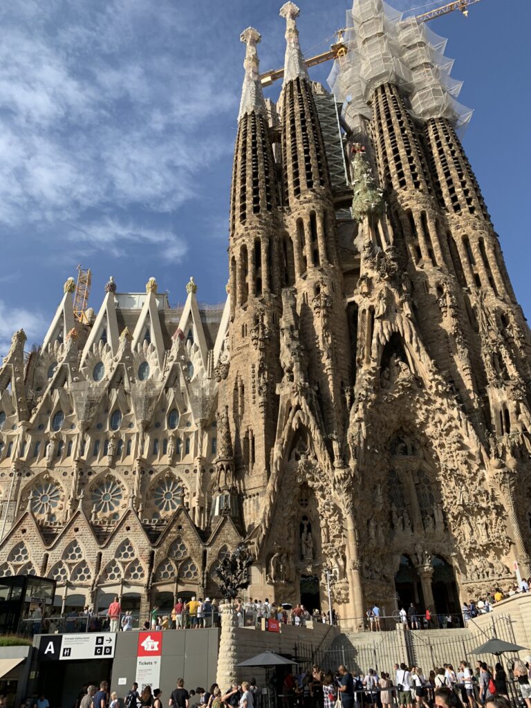 Barcelona attractions guide - Sagrada Familia