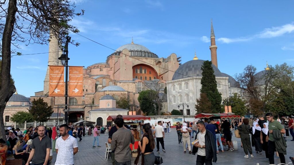 Crowds near Hagia Sophia