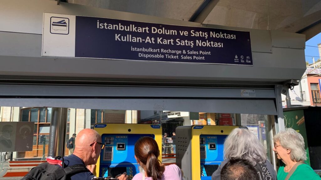 Easy-to-use Istanbulkart Machines in Istanbul