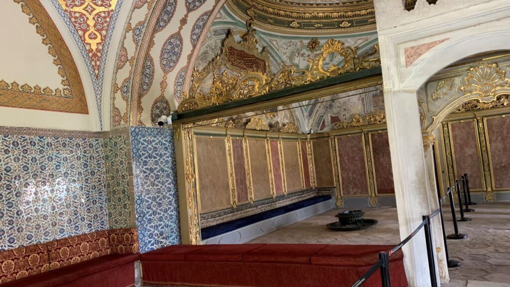 Topkapi Palace Inside room - Istanbul