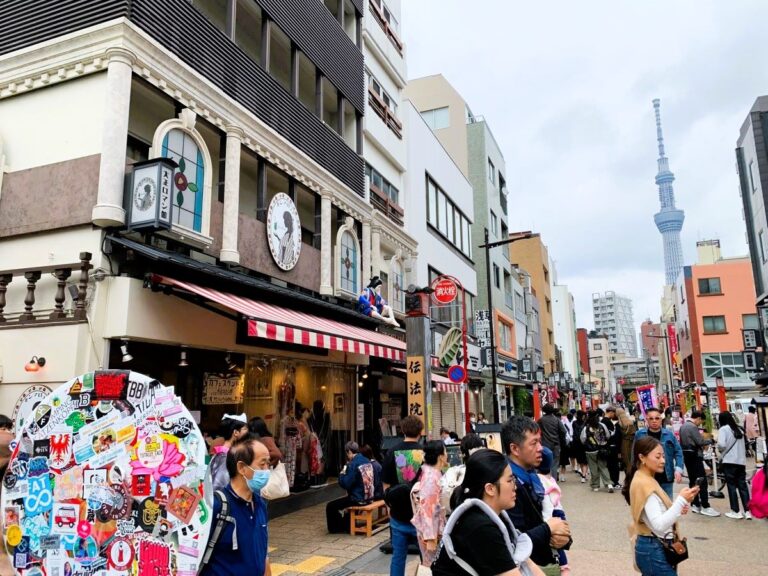 Tokyo skytree view from street Tokyo Skytree - Tokyo vs Osaka