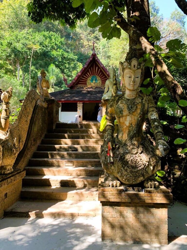 Travel Chiang Mai Thailand - Wat Pha Lat buddhist temple